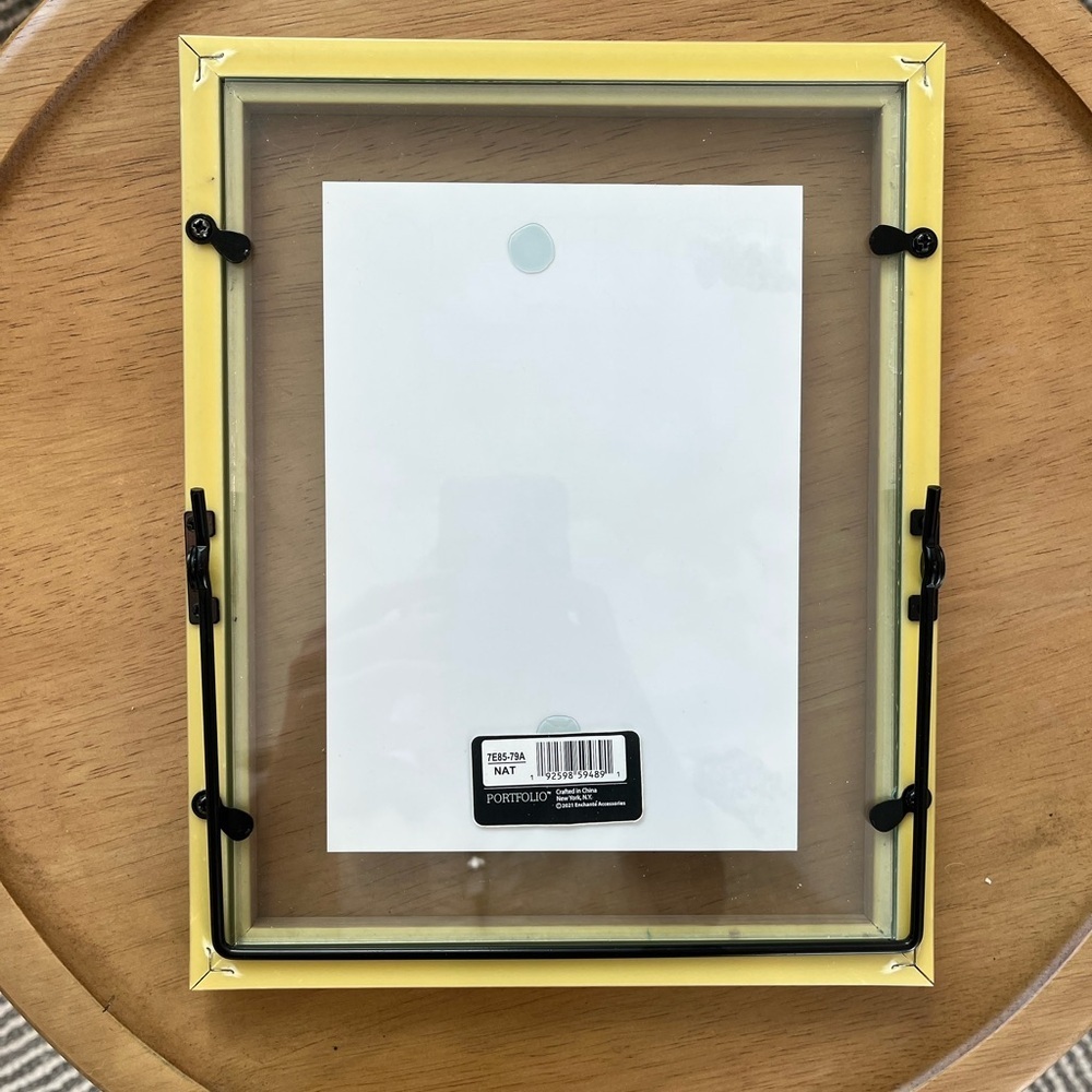 Easel Float Frame 7x9 float to 5x7 Wood Colored Black Metal Modern Contemporary - Picture 6 of 6